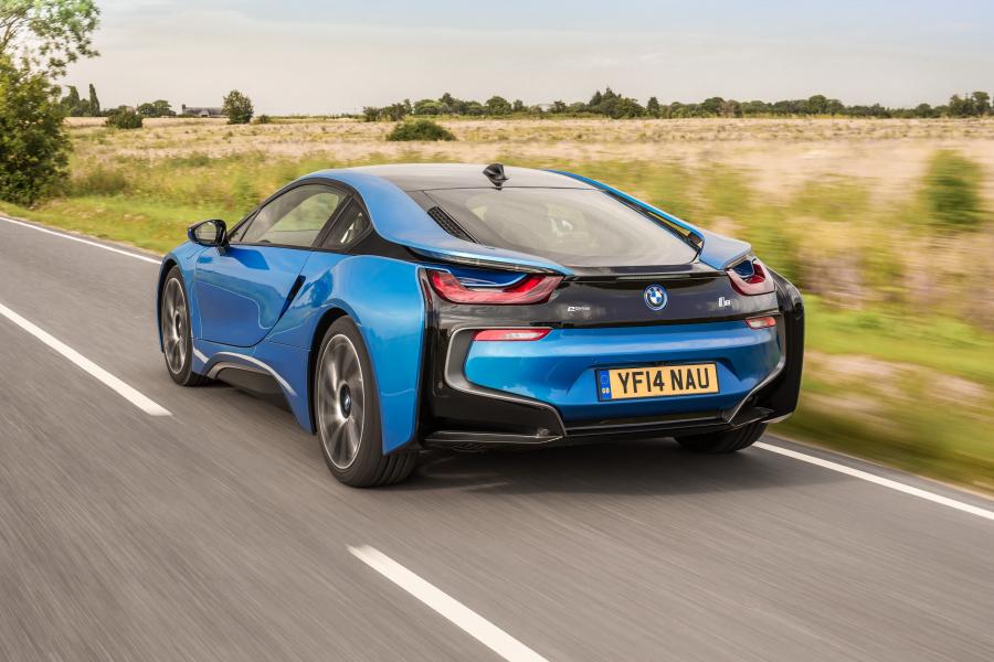  BMW i8 2014 года  (UK) (фото 40 из 69)